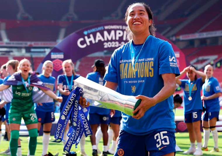 Mayra Ramírez, campeona en Inglaterra con el Chelsea