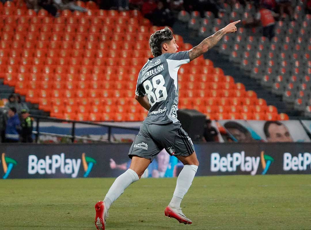 Junior perdió en Medellín, pero se ganó el cupo para jugar la final